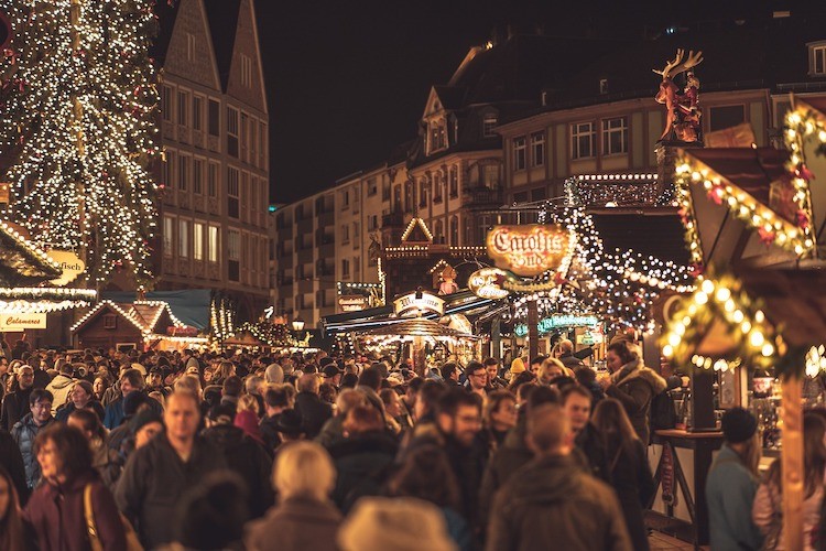 5 Places to Visit for Christmas!